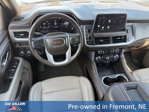 Certified 2022 GMC Yukon SLT w/ SLT Premium Package AWD/4WD image 10