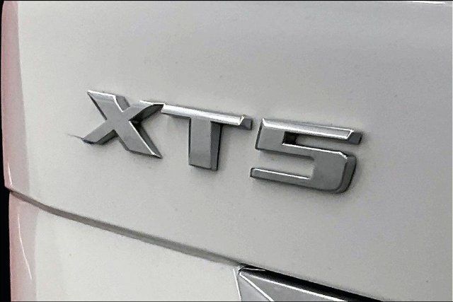 Used 2023 Cadillac XT5 Premium Luxury AWD/4WD image 9