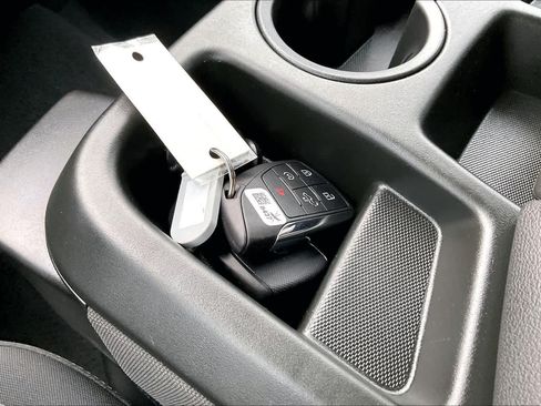 Used 2024 Chevrolet Silverado 1500 LT AWD/4WD image 14