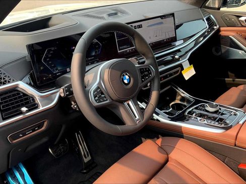 Used 2026 BMW X7 M60i AWD/4WD image 9