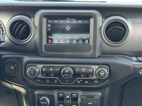 Used 2022 Jeep Wrangler Unlimited Sport AWD/4WD image 15