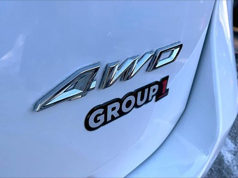 Used 2021 Ford Explorer XLT w/ Equipment Group 202A image 10