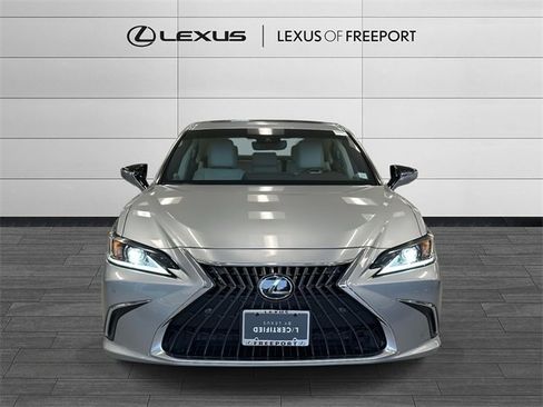 Used 2025 Lexus ES 300h w/ Premium Package image 8