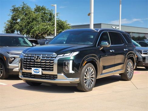 Used 2025 Hyundai Palisade Calligraphy image 2