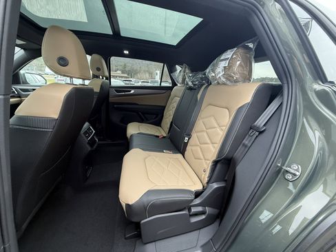 New 2026 Volkswagen Atlas Cross Sport SE image 22