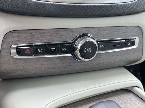 Certified 2023 Volvo XC90 B6 Core w/ Protection Package Premier AWD/4WD image 23