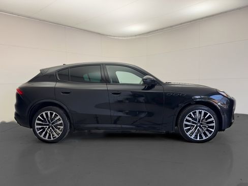 New 2025 Maserati Grecale Modena image 2