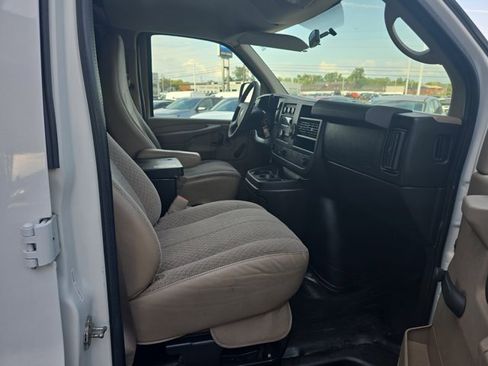 Used 2011 Chevrolet Express 2500 image 13