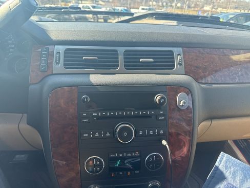 Used 2007 Chevrolet Silverado 2500 LTZ w/ EZ-Lift Tailgate Package image 12