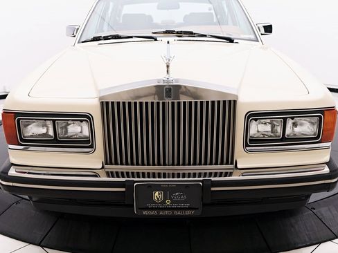 Used 1990 Rolls-Royce Silver Spur image 18