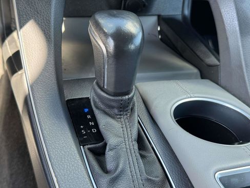 Certified 2022 Toyota Avalon Limited image 26