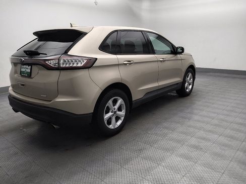 Used 2018 Ford Edge SE FWD image 10