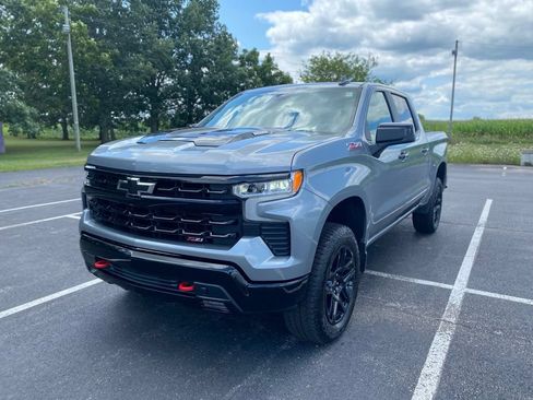 Used 2026 Chevrolet Silverado 1500 LT Trail Boss w/ Convenience Package II AWD/4WD image 3