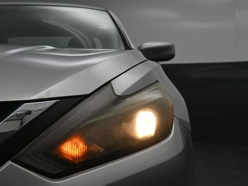 Used 2016 Nissan Altima 2.5 SR image 11