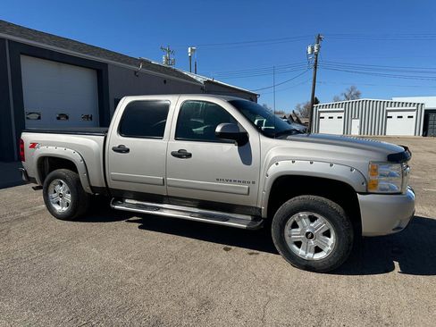 Used 2008 Chevrolet Silverado 1500 LT w/ Power Pack Plus AWD/4WD image 1