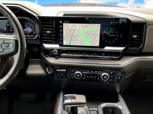 Used 2023 GMC Sierra 1500 SLT w/ SLT Convenience Package image 6