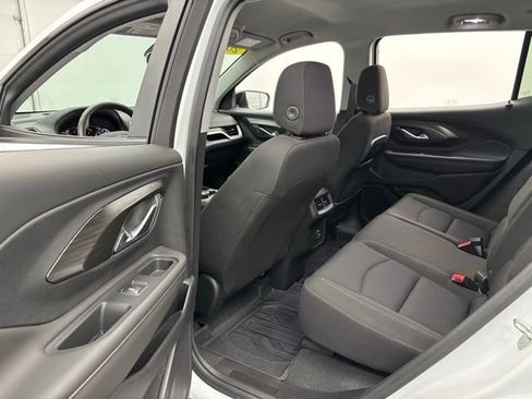 Used 2024 GMC Terrain SLE w/ Driver Convenience Package image 37