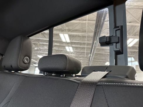 Used 2023 Chevrolet Colorado LT w/ LT Convenience Package III image 34