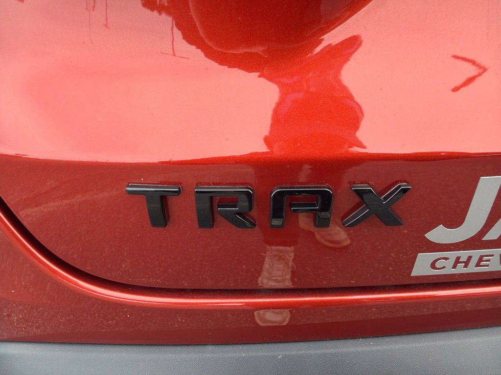 Used 2024 Chevrolet Trax RS w/ Driver Confidence Package FWD image 7
