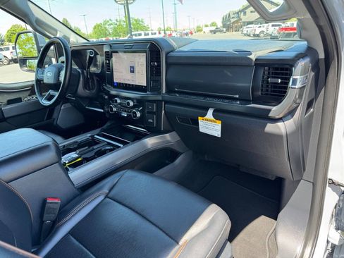Used 2026 Ford F350 Lariat AWD/4WD image 36