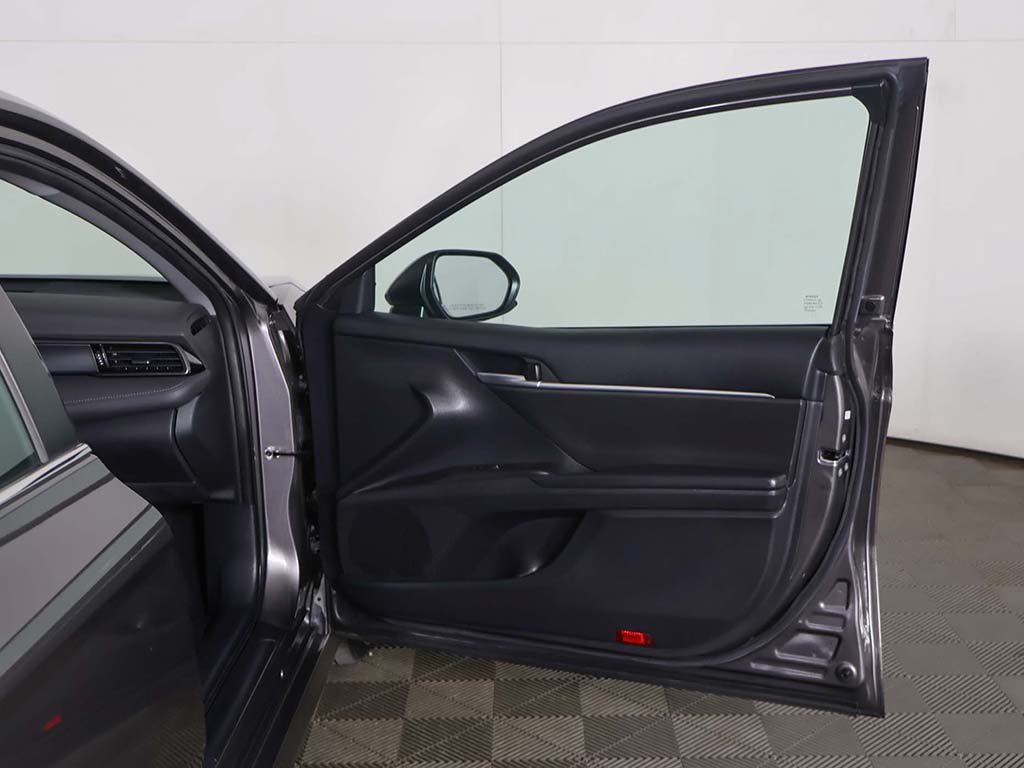 Used 2023 Toyota Camry LE FWD image 16