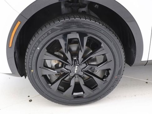 Used 2023 Kia Sorento SX image 9