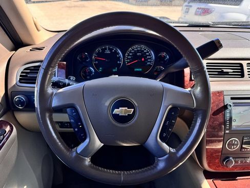 Used 2013 Chevrolet Tahoe LTZ image 22