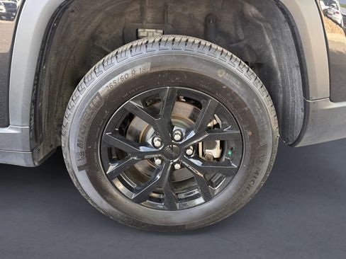 Used 2024 Jeep Grand Cherokee L Laredo AWD/4WD image 14