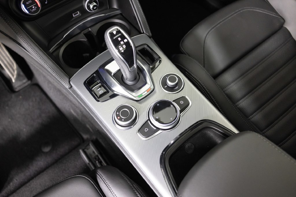 New 2026 Alfa Romeo Stelvio Sprint AWD/4WD image 24