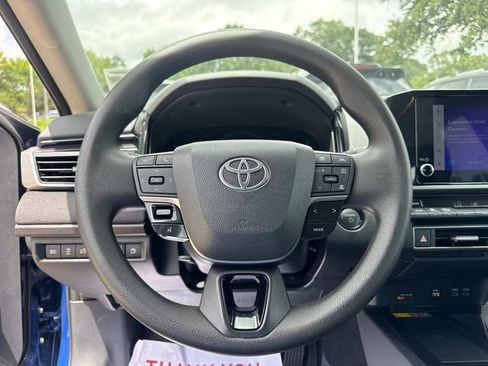 Used 2025 Toyota Camry LE FWD image 27