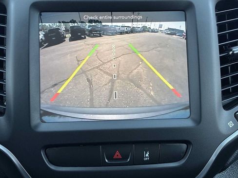 Certified 2022 Jeep Cherokee Latitude AWD/4WD image 22