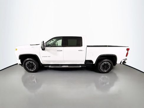 Used 2022 Chevrolet Silverado 2500 High Country w/ Z71 Off-Road Package AWD/4WD image 4