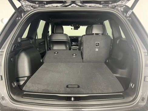 New 2025 Jeep Grand Cherokee Laredo image 27