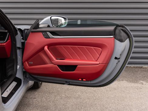 Certified 2024 Porsche 911 Carrera image 30