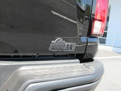 New 2025 Chevrolet Colorado ZR2 w/ ZR2 Bison Edition image 10