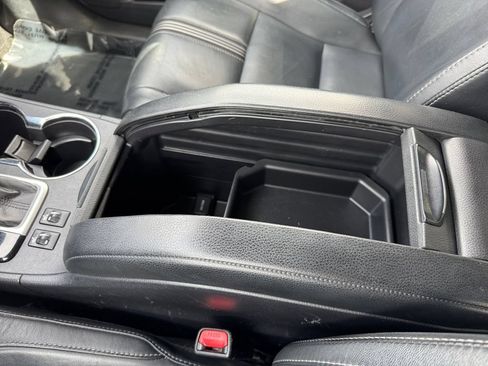 Used 2017 Toyota Highlander SE AWD/4WD image 28