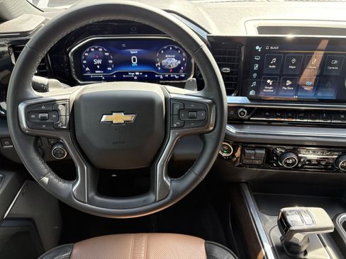 Used 2024 Chevrolet Silverado 1500 High Country w/ Technology Package AWD/4WD image 14