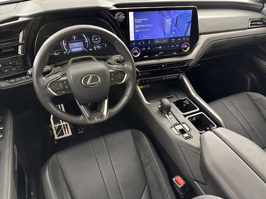 Used 2024 Lexus TX 500h AWD w/ Technology Package image 39