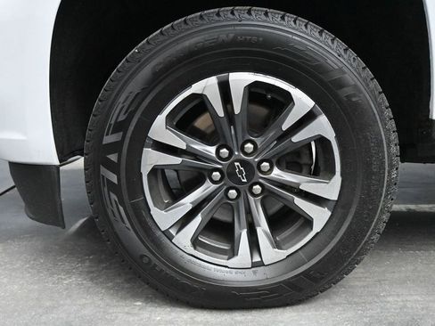 Used 2021 Chevrolet Colorado Z71 AWD/4WD image 12