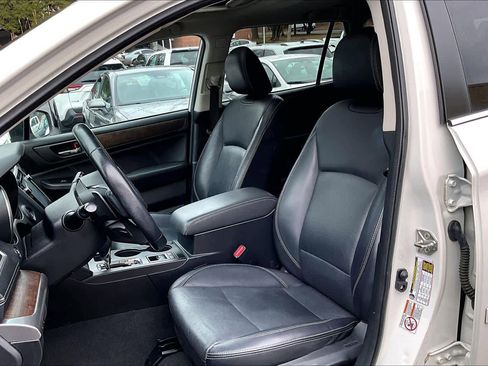Used 2018 Subaru Outback 3.6R Limited image 7