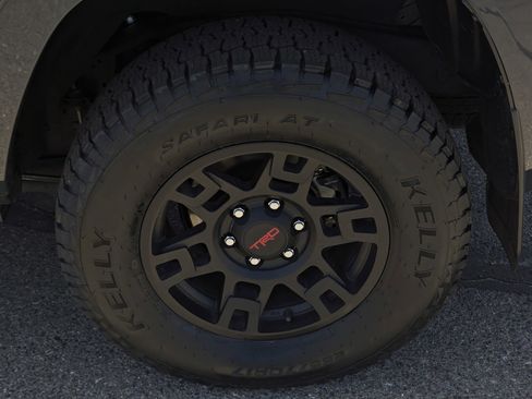 Used 2024 Toyota 4Runner TRD Off-Road Premium AWD/4WD image 7