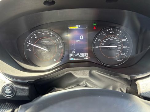 Used 2021 Subaru Crosstrek 2.0i Premium w/ Moonroof Package AWD/4WD image 27