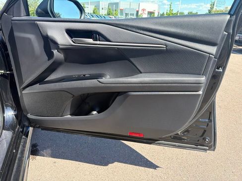 Used 2025 Toyota Camry SE FWD image 10