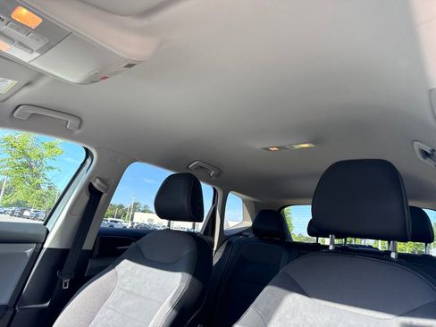 Used 2022 Volkswagen Taos SE AWD/4WD image 29