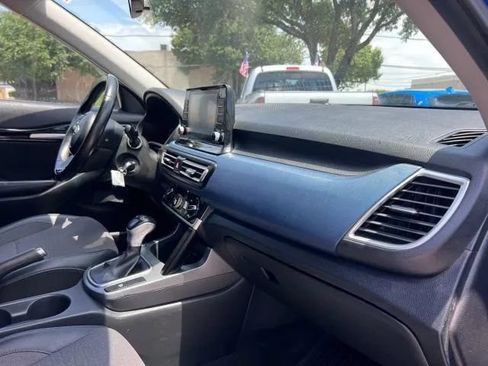 Used 2021 Kia Seltos S FWD image 36