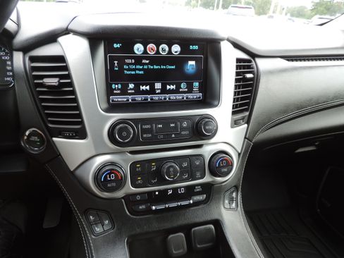Used 2019 GMC Yukon XL SLT image 10