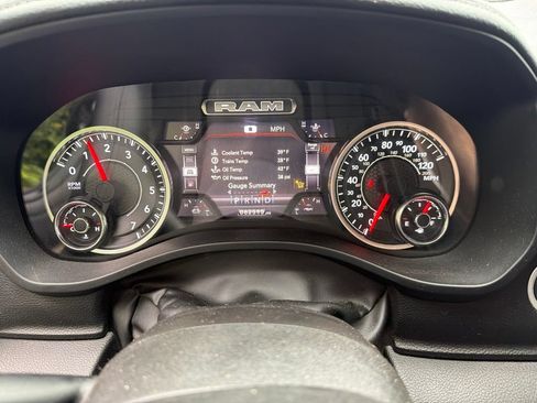 Certified 2024 RAM 1500 Laramie RWD image 15