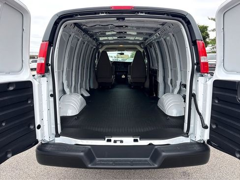 New 2026 GMC Savana 2500 Extended w/ Driver Convenience Package RWD image 8