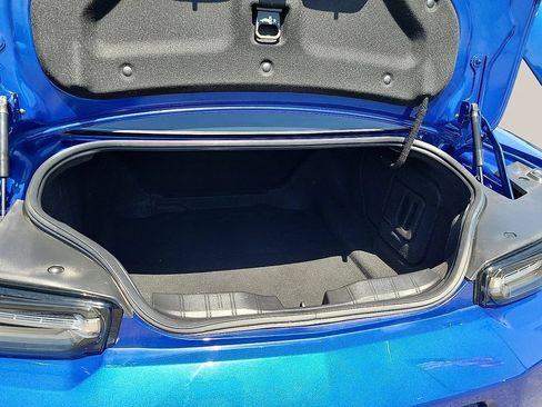 Used 2022 Chevrolet Camaro SS RWD image 8