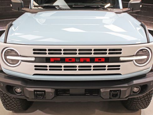 Used 2024 Ford Bronco Heritage Edition AWD/4WD image 8